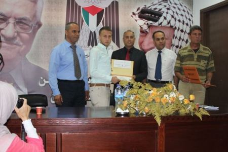 الاحتفال في محافظة جنين بتسيلم المكرمة الرئاسية للطلبة المتفوقين في الثانوية العامة